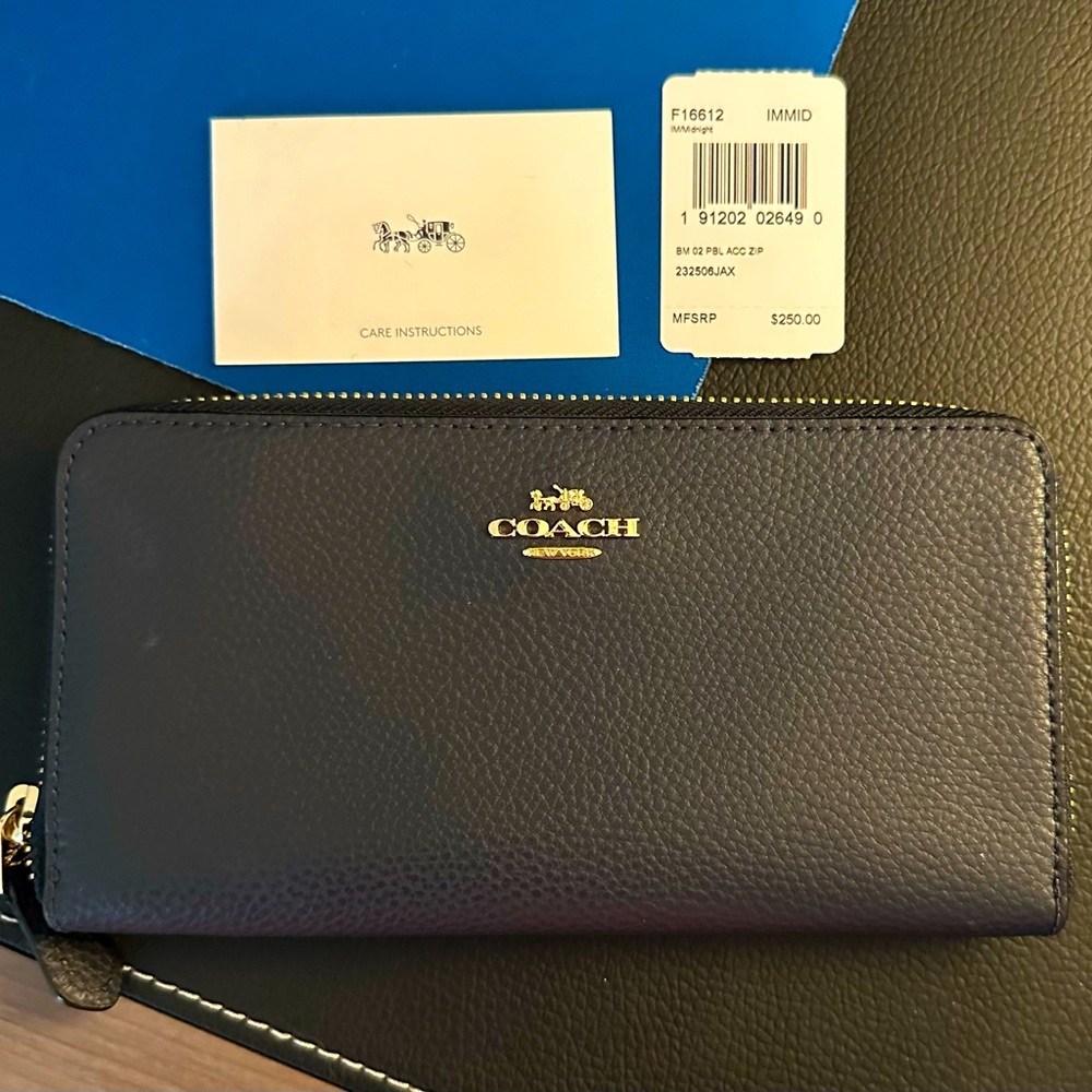 Coach Accordion Zip Wallet - Midnight/Navy